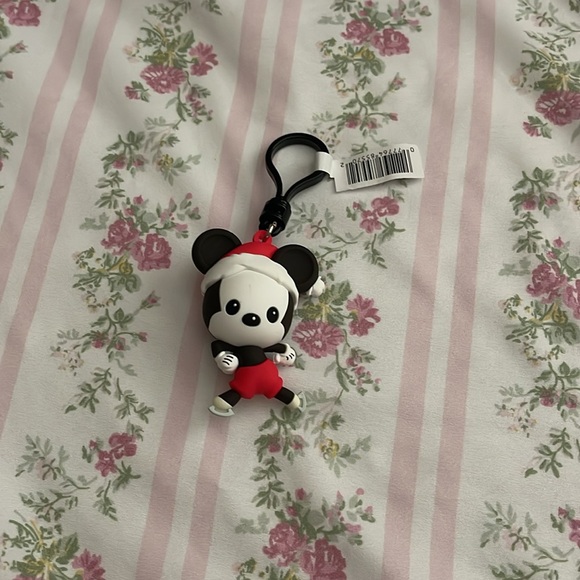 unused disney keychains | christmas mickey and merida | 2-3in - Picture 3 of 3